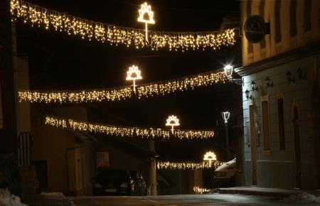 CERKNICA PRAZNIČNE LUČI 09 FOTO LJUBO VUKELIČ